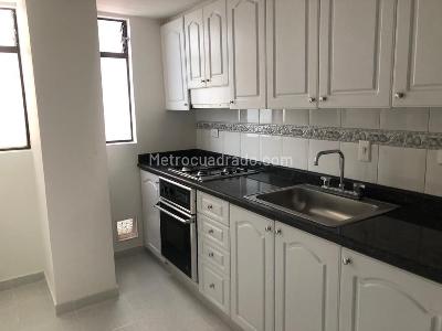 Apartamento en venta en Santa Barbara Central, Bogotá · foto 9 de 19