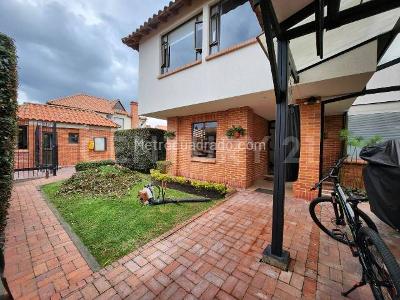 Casa de 3 alcobas en venta en Camino La Floresta, Chía, 287 m² · foto 2 de 20