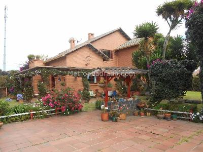 Casa de 3 alcobas en venta en Sagrada Familia, Chía · foto 2 de 20