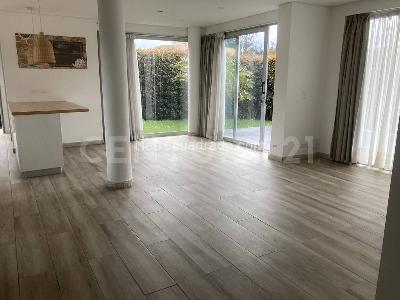 Casa de 4 alcobas en venta en Tocarinda, Cajicá, 650 m² · foto 3 de 19