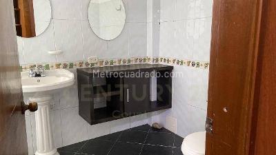 Casa de 4 alcobas en venta en Camino La Floresta, Chía, 909 m² · foto 5 de 20