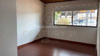 Casa de 4 alcobas en venta en Camino La Floresta, Chía, 909 m² · foto 6 de 20