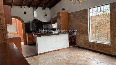 Casa de 4 alcobas en venta en Camino La Floresta, Chía, 909 m² · foto 13 de 20