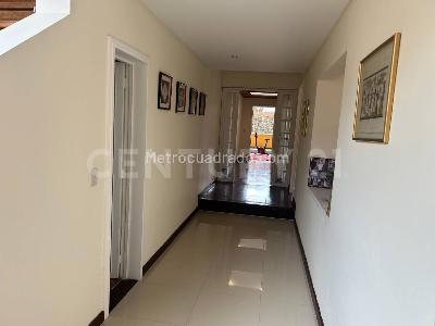 Casa de 4 alcobas en venta en Guaymaral, Bogotá, 1500 m² · foto 6 de 19