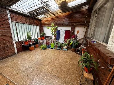 Casa de 4 alcobas en venta en Barrio Aloha Marsella, Bogotá, 140 m² · foto 10 de 13