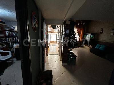 Casa de 4 alcobas en venta en Barrio Aloha Marsella, Bogotá, 140 m² · foto 3 de 13