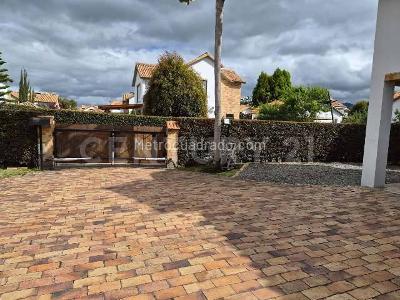 Casa de 3 alcobas en venta en Conjunto Residencial San Lucas, Cajicá, 664 m² · foto 2 de 20