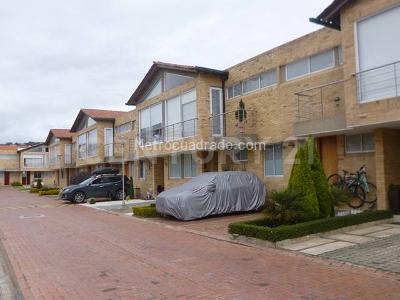 Casa de 3 alcobas en arriendo en Condominio Parques Del Nogal, Chía, 160 m² · foto 2 de 20