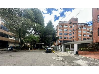 Casa de 5 alcobas en venta en Chico, Bogotá, 400 m² · foto 7 de 8
