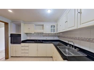 Apartamento de 3 alcobas en venta en Santa Barbara, Bogotá, 119 m² · foto 3 de 18