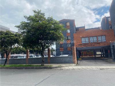 Apartamento en venta en Verbenal, Bogotá · foto 3 de 15