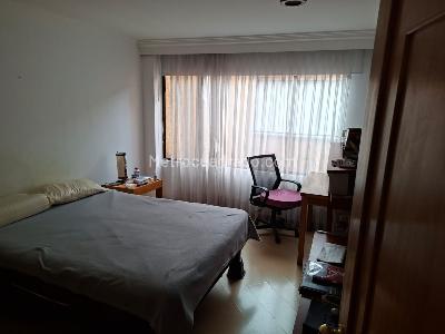 Apartamento de 3 alcobas en venta en Santa Barbara Occidental, Bogotá, 201 m² · foto 8 de 14