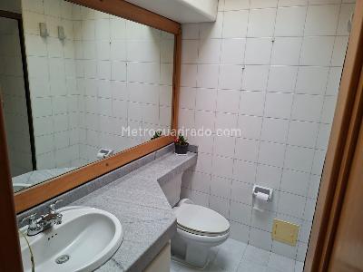 Apartamento de 3 alcobas en venta en Santa Barbara Occidental, Bogotá, 201 m² · foto 14 de 14