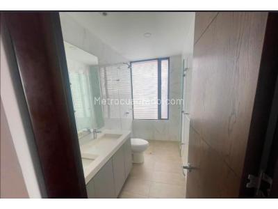 Apartamento de 3 alcobas en venta en Ciudad Salitre Occidente, Bogotá, 169 m² · foto 16 de 20