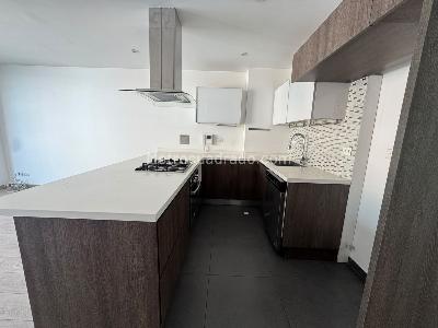 Apartamento de 1 alcoba en venta en Parque Del Virrey, Bogotá, 82 m² · foto 9 de 14