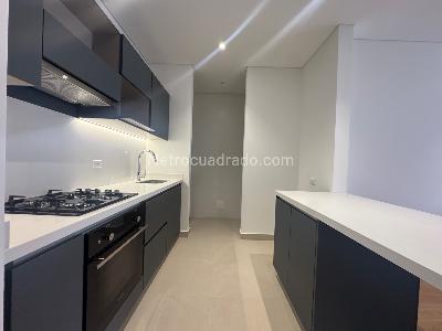 Apartamento de 2 alcobas en arriendo en Chico Reservado, Bogotá, 90 m² · foto 9 de 15