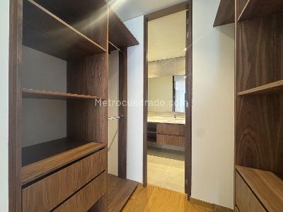 Apartamento de 2 alcobas en arriendo en Chico Reservado, Bogotá, 90 m² · foto 13 de 15