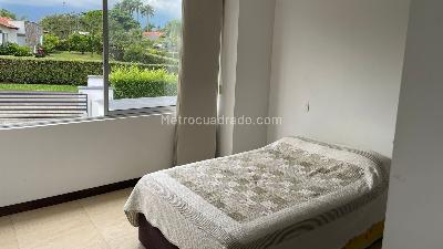 Casa de 5 alcobas en venta en Cr Pontevedra, Armenia, 1761 m² · foto 4 de 14