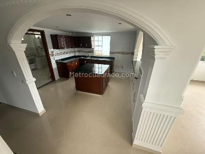 Casa de 4 alcobas en venta en Avenida Centenario, Armenia, 670 m² · foto 8 de 20