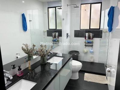 Apartamento de 3 alcobas en venta en Santa Barbara, Bogotá, 128 m² · foto 12 de 16