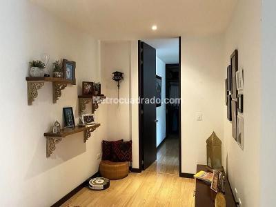 Apartamento de 3 alcobas en venta en Santa Barbara, Bogotá, 128 m² · foto 8 de 16