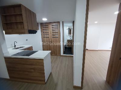 Apartamento de 2 alcobas en venta en Centro Las Aguas, Bogotá, 48 m² · foto 3 de 11