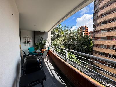 Apartamento de 3 alcobas en venta en Laureles, Medellín, 157 m² · foto 6 de 16