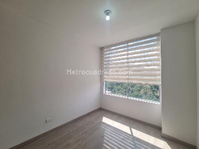 Apartamento de 3 alcobas en venta en Camino Verde, Envigado, 85 m² · foto 2 de 18