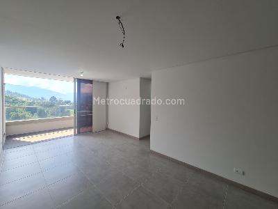 Apartamento de 3 alcobas en venta en Camino Verde, Envigado, 85 m² · foto 3 de 18