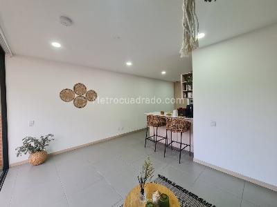 Apartamento de 2 alcobas en venta en Loma De Las Brujas, Envigado, 62 m² · foto 16 de 20