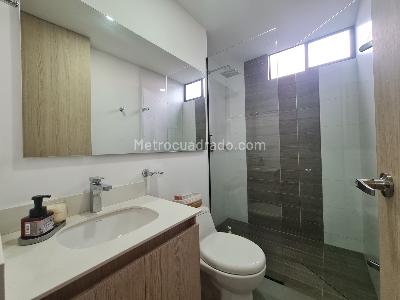 Apartamento de 2 alcobas en venta en Loma De Las Brujas, Envigado, 62 m² · foto 3 de 20