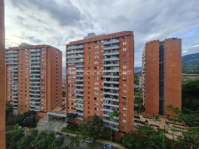 Apartamento de 2 alcobas en venta en Loma De Las Brujas, Envigado, 62 m² · foto 5 de 20