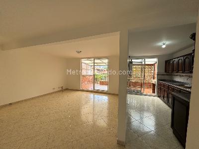 Casa de 3 alcobas en venta en Belen La Mota, Medellín, 150 m² · foto 3 de 19