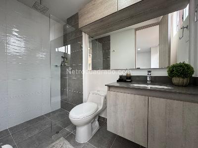 Apartamento de 3 alcobas en venta en Loma De Los Mesa, Envigado, 123 m² · foto 16 de 20