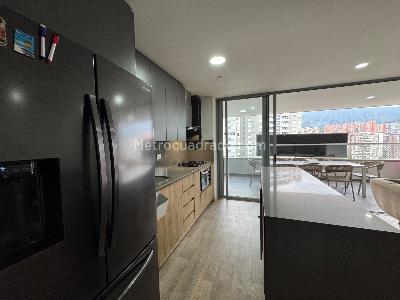 Apartamento de 3 alcobas en venta en Loma De Los Mesa, Envigado, 123 m² · foto 2 de 20