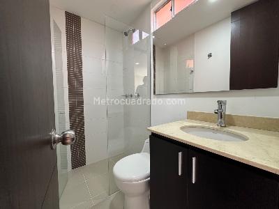 Apartamento en venta en Calasanz, Medellín · foto 7 de 13