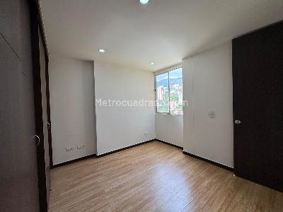 Apartamento en venta en Calasanz, Medellín · foto 8 de 13