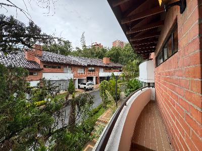 Casa de 3 alcobas en venta en Poblado La Frontera, Medellín, 300 m² · foto 13 de 20