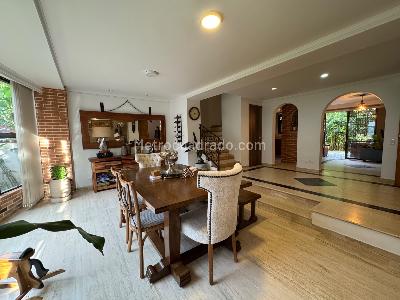 Casa de 3 alcobas en venta en Poblado La Frontera, Medellín, 300 m² · foto 4 de 20