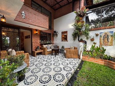 Casa de 3 alcobas en venta en Poblado La Frontera, Medellín, 300 m² · foto 9 de 20
