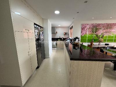 Apartamento en venta en La Calera, Medellín · foto 2 de 18