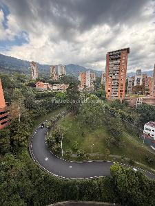 Apartamento de 2 alcobas en venta en El Poblado El Tesoro, Medellín, 118 m² · foto 11 de 11
