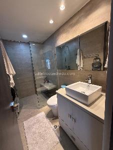Apartamento de 2 alcobas en venta en El Poblado El Tesoro, Medellín, 118 m² · foto 7 de 11