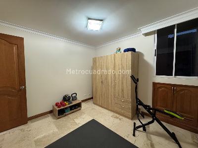 Apartamento de 3 alcobas en venta en Laureles, Medellín, 133 m² · foto 11 de 15