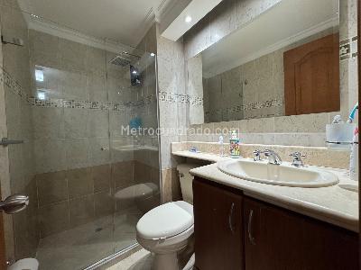 Apartamento de 3 alcobas en venta en Laureles, Medellín, 133 m² · foto 15 de 15