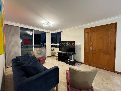Apartamento de 3 alcobas en venta en Laureles, Medellín, 133 m² · foto 2 de 15