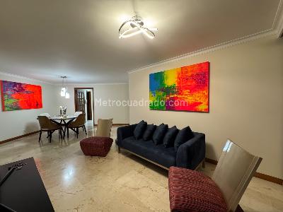 Apartamento de 3 alcobas en venta en Laureles, Medellín, 133 m² · foto 3 de 15