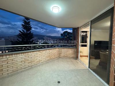 Apartamento de 3 alcobas en venta en Laureles, Medellín, 133 m² · foto 5 de 15