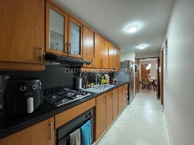 Apartamento de 3 alcobas en venta en Laureles, Medellín, 133 m² · foto 7 de 15