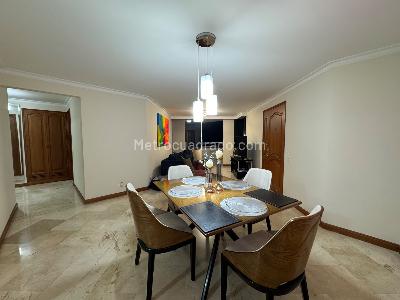 Apartamento de 3 alcobas en venta en Laureles, Medellín, 133 m² · foto 9 de 15